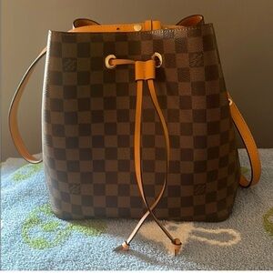Louis Vuitton Brown Shoulder Bag with Iconic Design